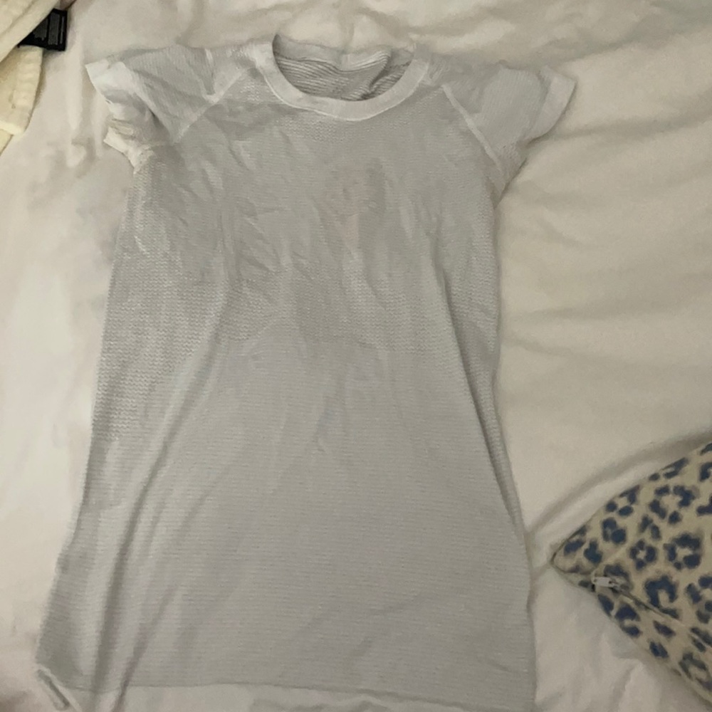 Lulu lemon shirt- swiftly breathe short sleeve